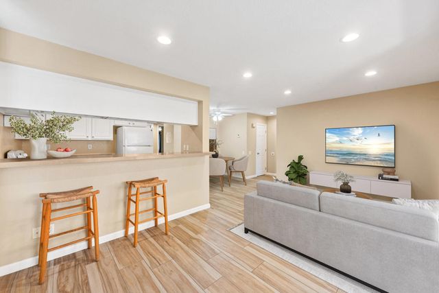 291 E Mel Avenue E 200, Palm Springs, CA 92262