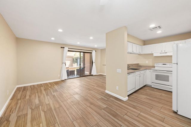 291 E Mel Avenue E 200, Palm Springs, CA 92262