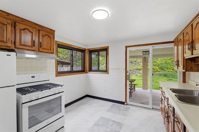 148 Dorothy Dr, Penn Hills, PA 15235