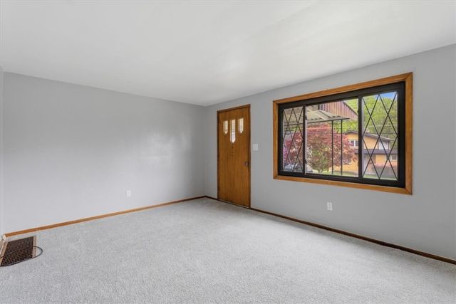 148 Dorothy Dr, Penn Hills, PA 15235