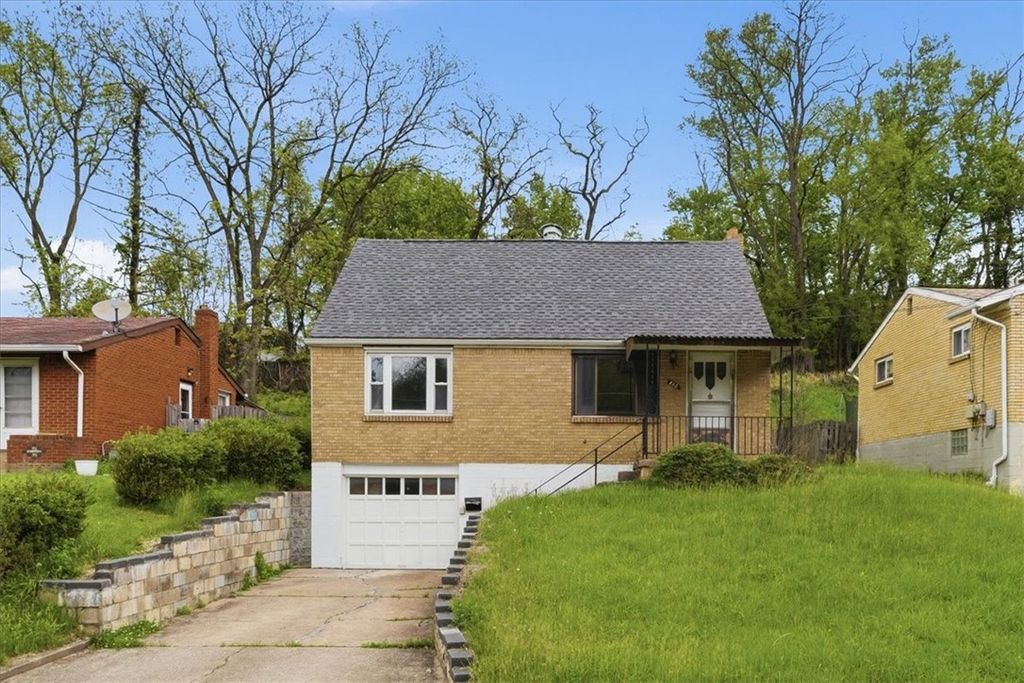 148 Dorothy Dr, Penn Hills, PA 15235