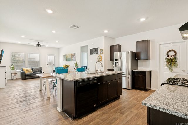 4221 Fort Palmer, St Hedwig, TX 78152