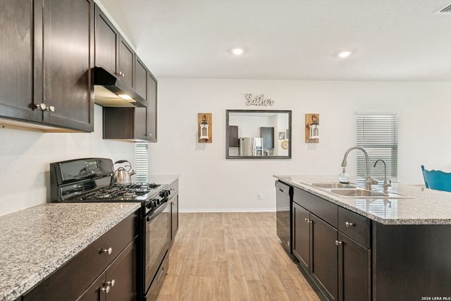 4221 Fort Palmer, St Hedwig, TX 78152