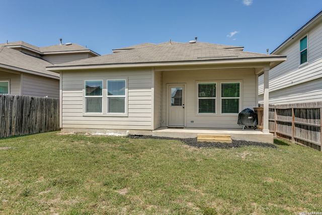 4221 Fort Palmer, St Hedwig, TX 78152