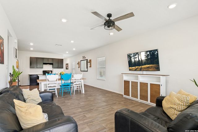 4221 Fort Palmer, St Hedwig, TX 78152