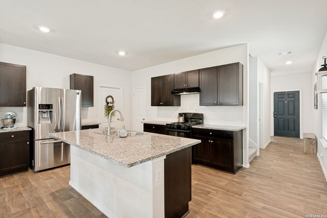 4221 Fort Palmer, St Hedwig, TX 78152