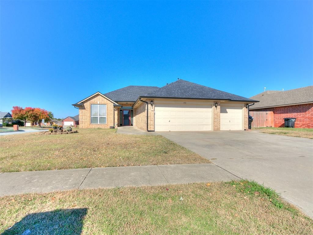 1361 NW 8th Street, Moore, OK 73170