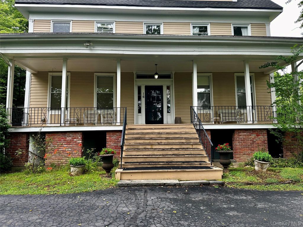 16 Broad Street 3, New Windsor, NY 12553