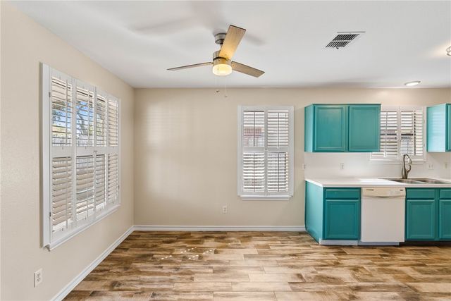 2822 Saint Peter St, Corpus Christi, TX 78418