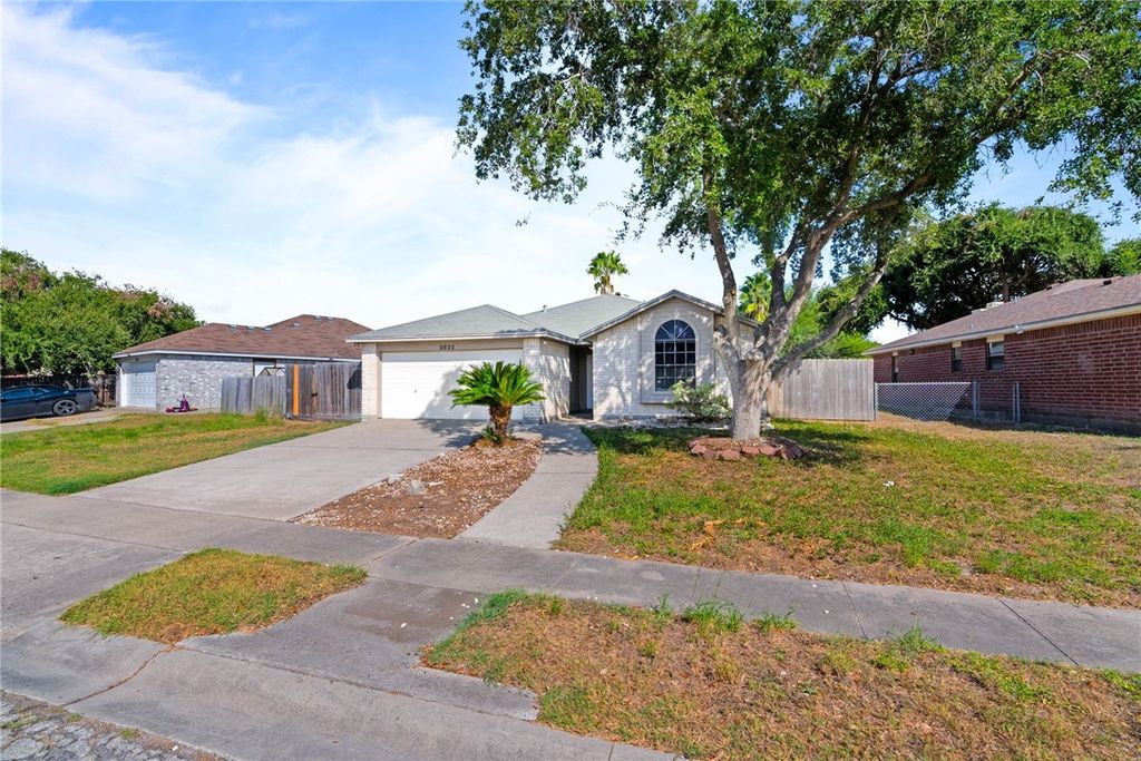 2822 Saint Peter St, Corpus Christi, TX 78418 — photo 3