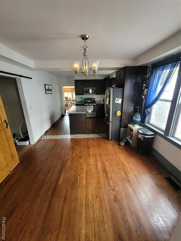 22936 Oakwood Avenue, Eastpointe, MI 48021