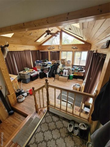 22936 Oakwood Avenue, Eastpointe, MI 48021