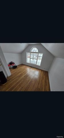 22936 Oakwood Avenue, Eastpointe, MI 48021