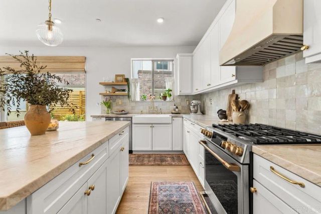 1763 Laurelwood Way, Oceanside, CA 92057