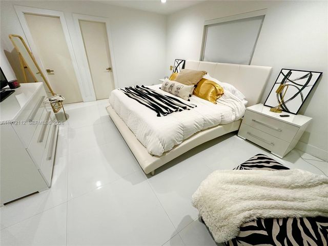 9230 SW 68th St 0, Miami, FL 33173