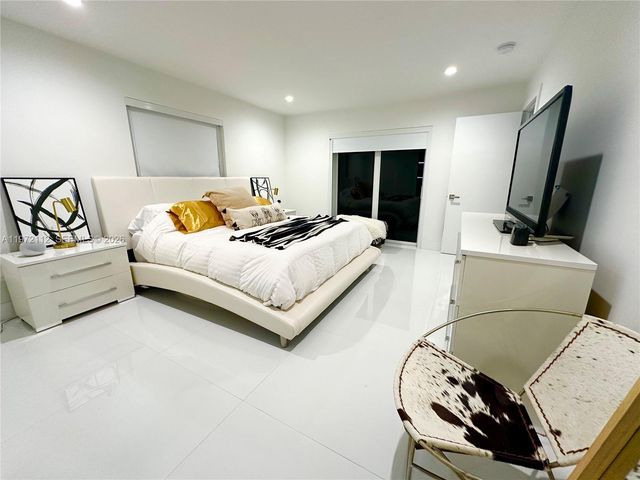 9230 SW 68th St 0, Miami, FL 33173