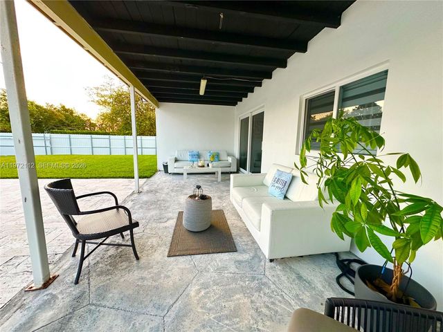 9230 SW 68th St 0, Miami, FL 33173