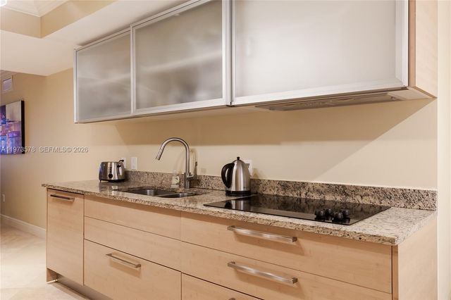 1800 S OCEAN DR 3803, Hallandale Beach, FL 33009