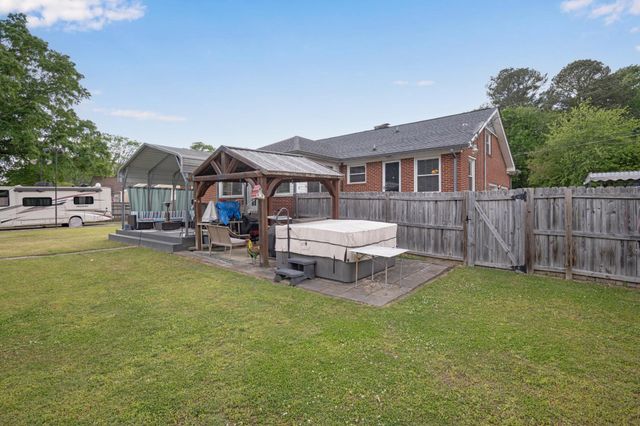 502 S Sweetbriar Avenue, Chattanooga, TN 37412