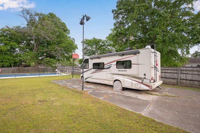 502 S Sweetbriar Avenue, Chattanooga, TN 37412