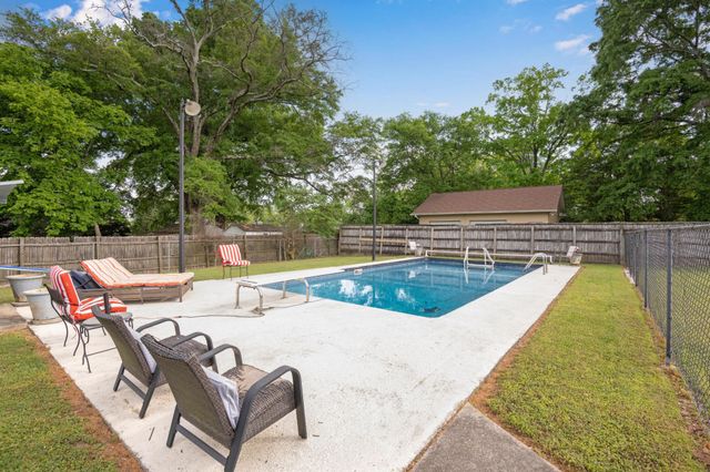 502 S Sweetbriar Avenue, Chattanooga, TN 37412