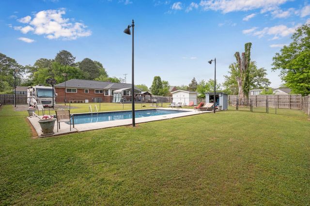 502 S Sweetbriar Avenue, Chattanooga, TN 37412