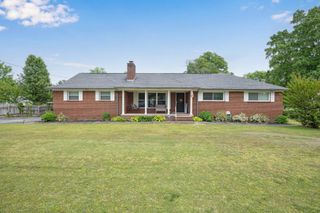 502 S Sweetbriar Avenue, Chattanooga, TN 37412