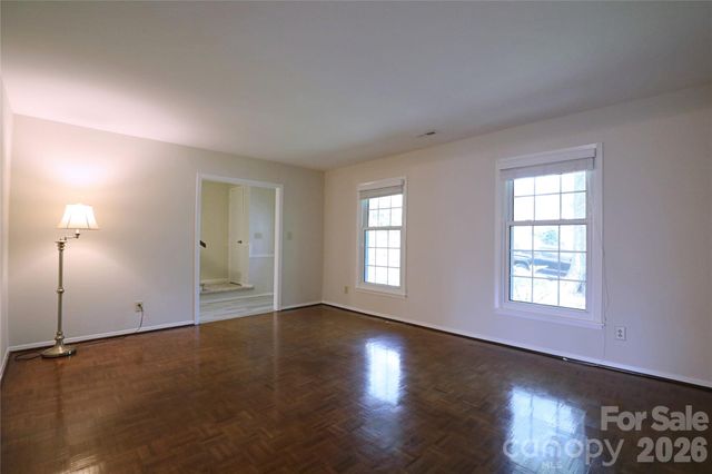 725 Bethune Place, Matthews, NC 28105