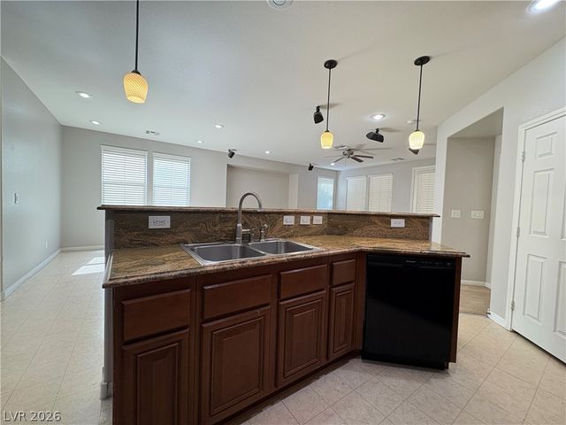 5769 Danish Garden Street, Las Vegas, NV 89148