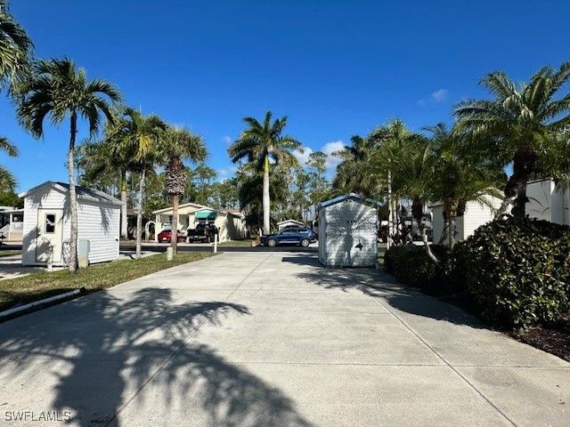 1233 Diamond Lake CIR, Naples, FL 34114