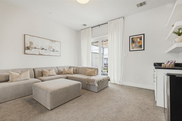 3200 Ross Avenue 7, Dallas, TX 75204