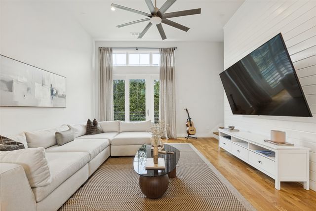 3200 Ross Avenue 7, Dallas, TX 75204