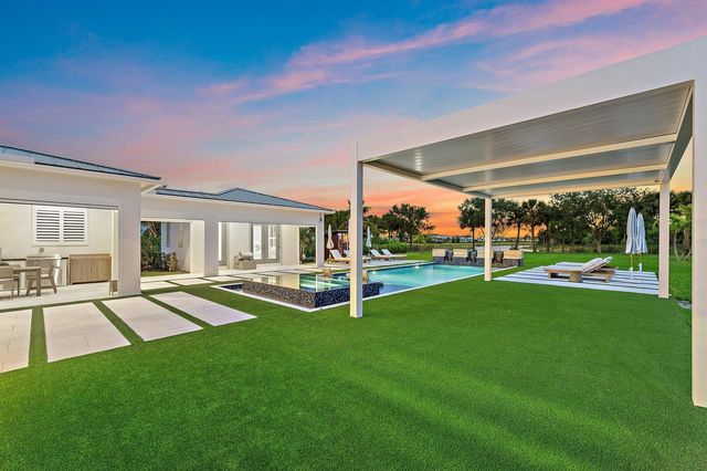 20065 SE Bridgewater Drive, Jupiter, FL 33458