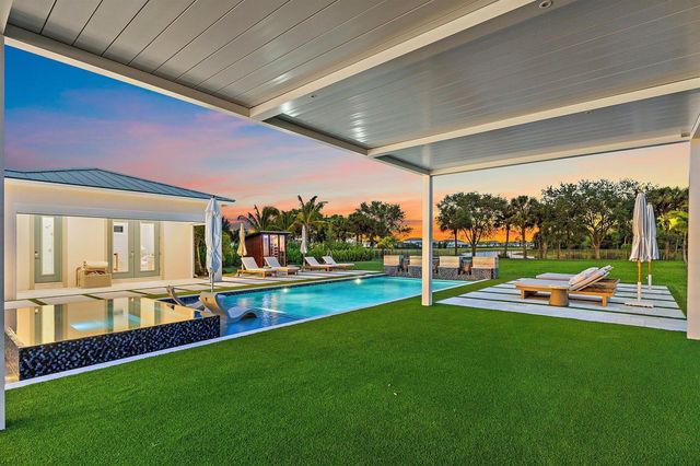 20065 SE Bridgewater Drive, Jupiter, FL 33458