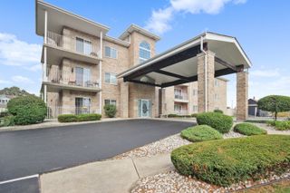 18215 Wentworth Avenue 3B, Lansing, IL 60438