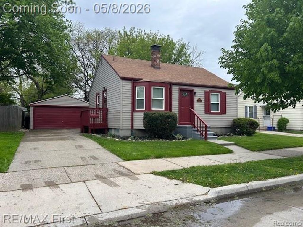 22334 Maxine Street, St. Clair Shores, MI 48080