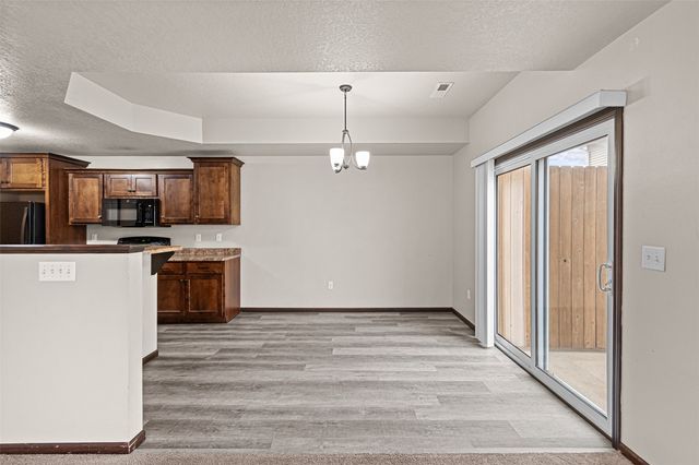 1633 Burr Drive, North Liberty, IA 52317