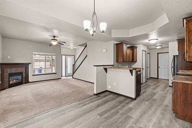 1633 Burr Drive, North Liberty, IA 52317