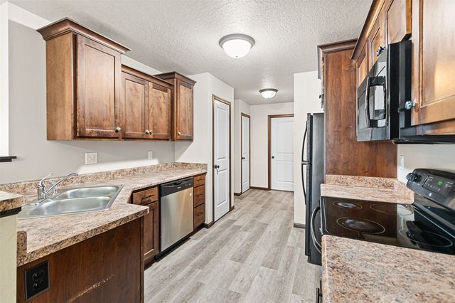 1633 Burr Drive, North Liberty, IA 52317