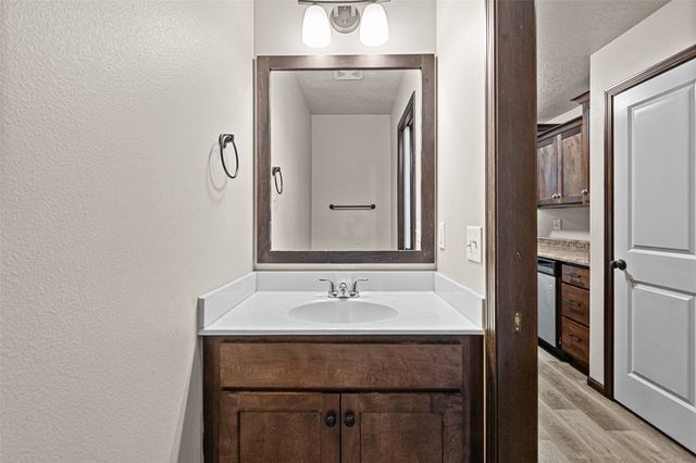 1633 Burr Drive, North Liberty, IA 52317