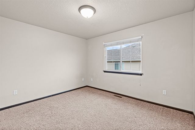 1633 Burr Drive, North Liberty, IA 52317