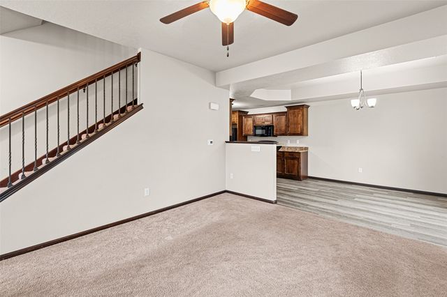 1633 Burr Drive, North Liberty, IA 52317