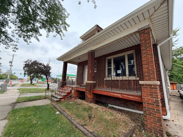 13813 S Halsted Street, Riverdale, IL 60827