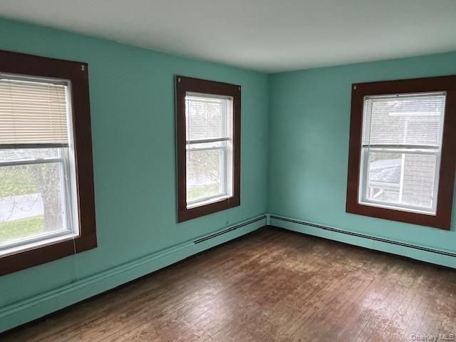 17 West Lane, East Moriches, NY 11940