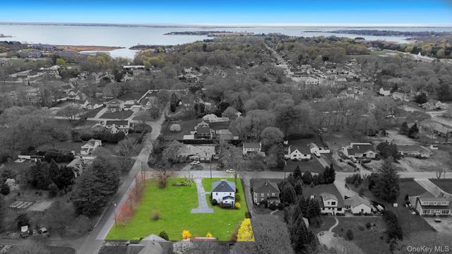 17 West Lane, East Moriches, NY 11940