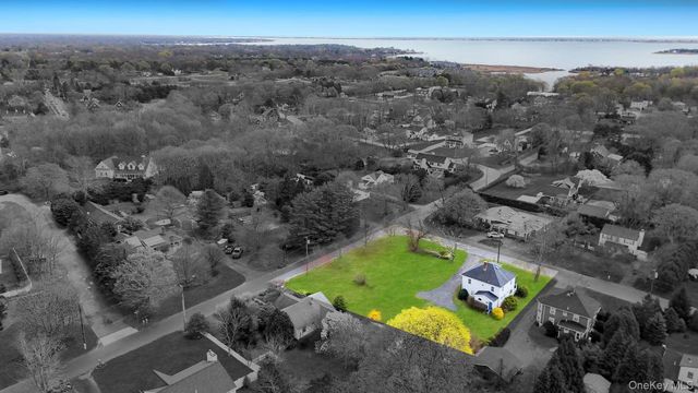 17 West Lane, East Moriches, NY 11940