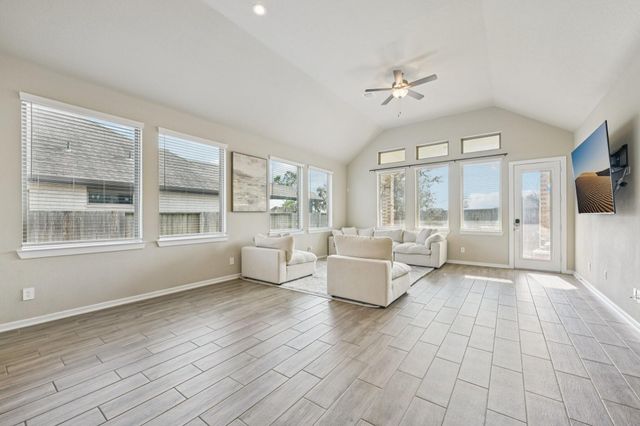 4734 Franklin Way, Iowa Colony, TX 77583