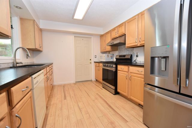 1423 E Bradshire Street, Bloomington, IN 47401