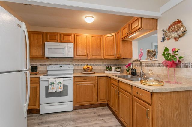 14 LAFAYETTE STREET, Bradenton, FL 34208