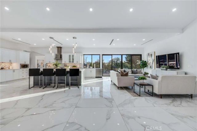 3890 Shadow Grove Road, Pasadena, CA 91107
